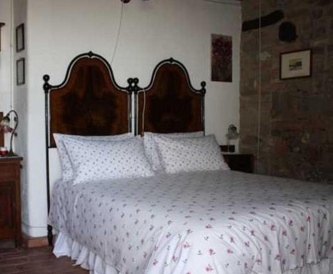 Cascina La Buca Guest House Castello di Serravalle Ngoại thất bức ảnh