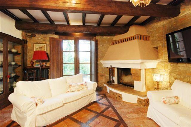 Cascina La Buca Guest House Castello di Serravalle Ngoại thất bức ảnh
