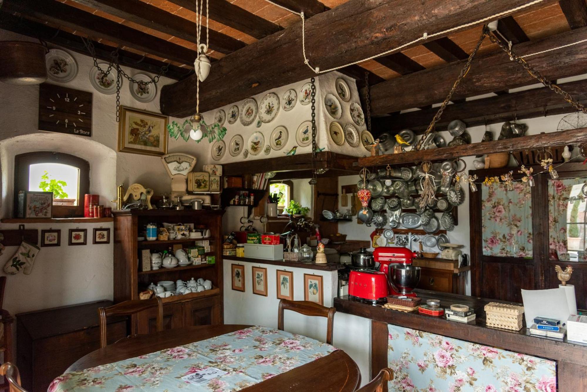 Cascina La Buca Guest House Castello di Serravalle Ngoại thất bức ảnh